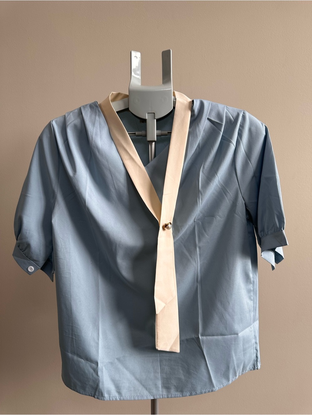 Vintage Light Blue Short-Sleeve Shirt with Cream Neck Tie